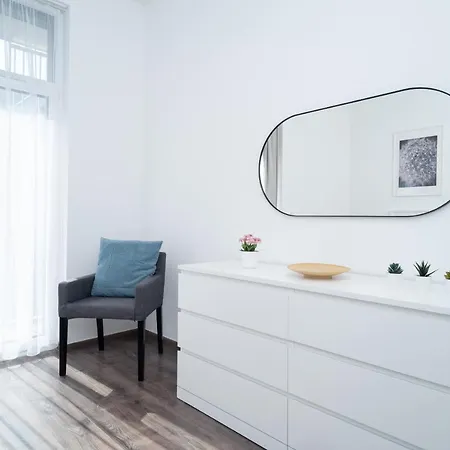 Super Cosy, New Apartment With Balcony * 부다페스트